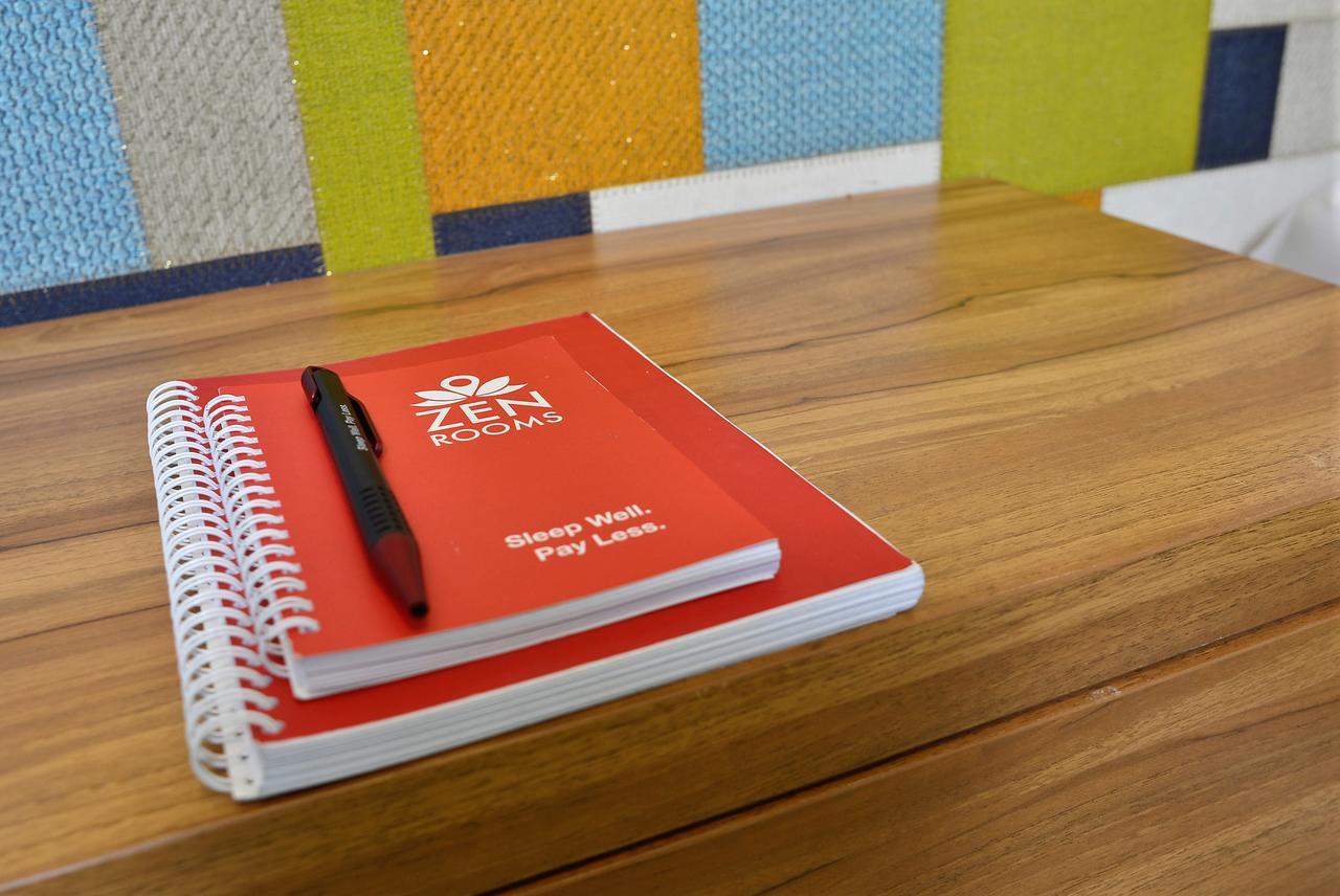 Zen Rooms Kuta Tuban Suites Екстериор снимка