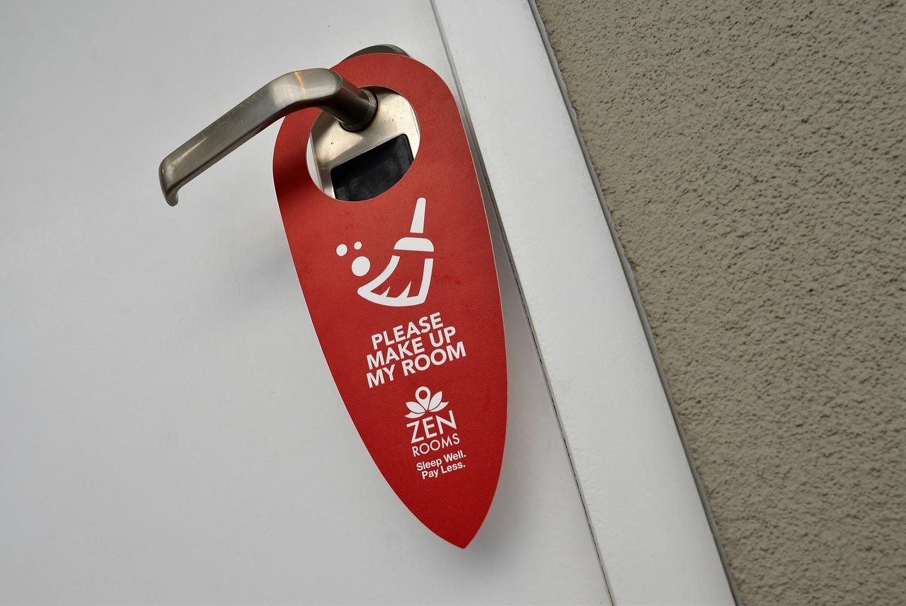Zen Rooms Kuta Tuban Suites Екстериор снимка